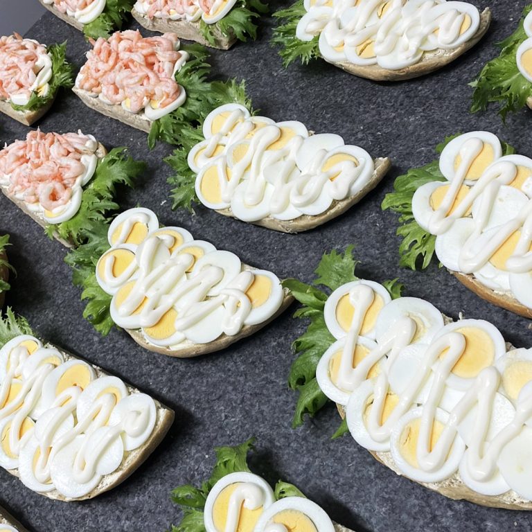 Lyxräkmacka på hålkaka